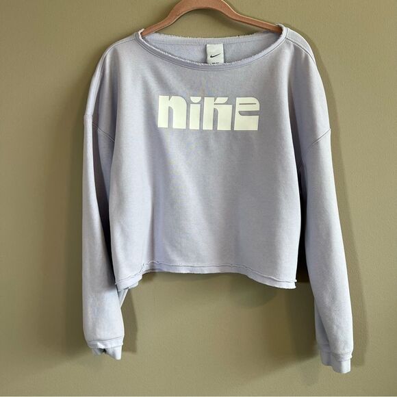✨ Nike Women’s Lavender Purple Crewneck Sweatshirt Medium - Picture 1 of 10